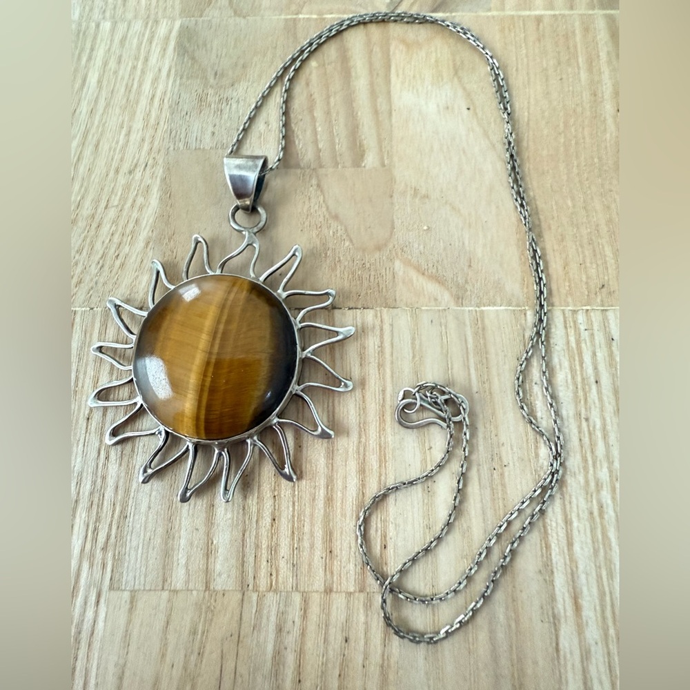 Vintage southwestern style 925 Sterling silver sun tigers eye pendant necklace